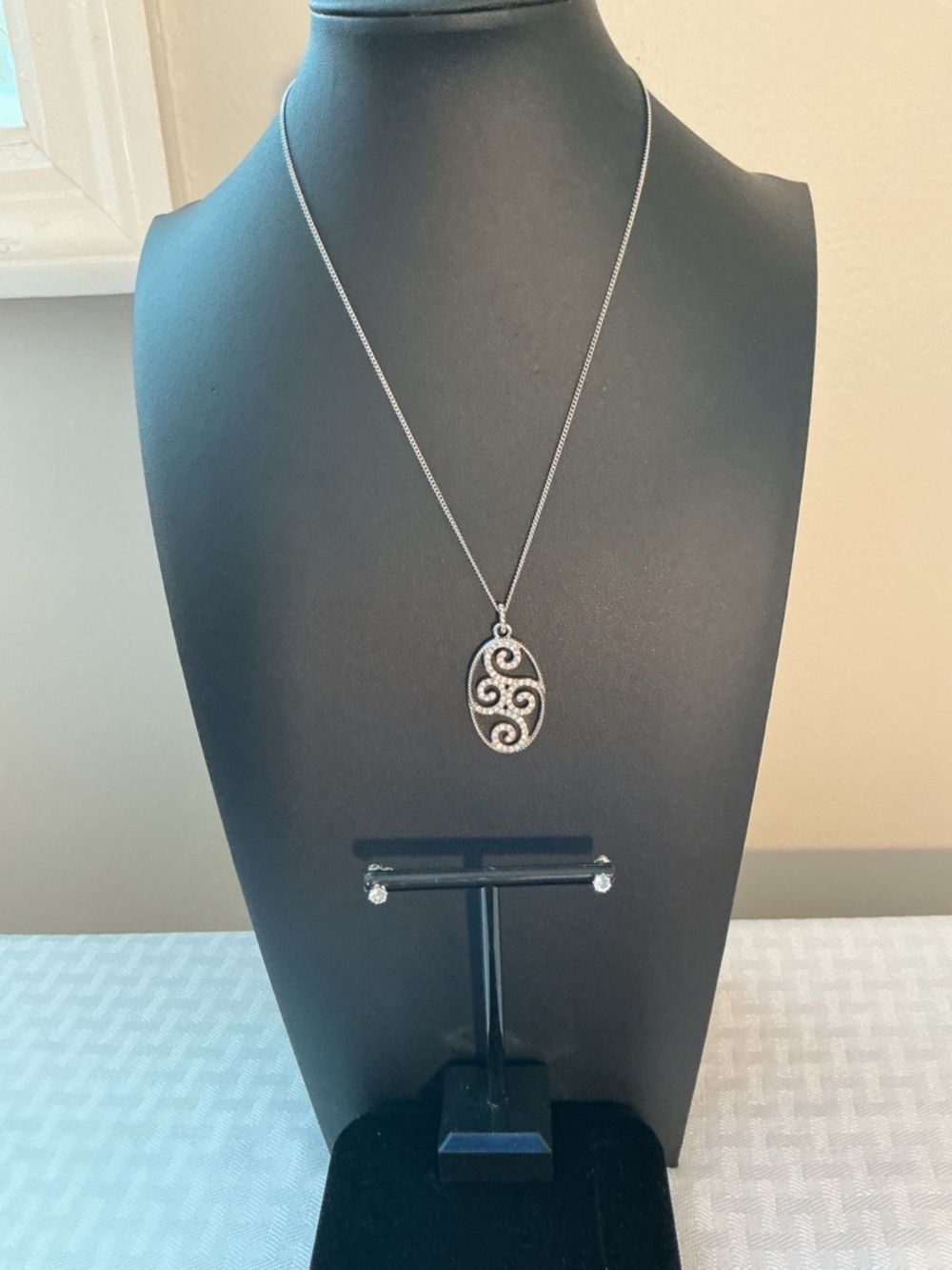 Avon Vintage Filigree Pendant and Rhinestone Stud Necklace Set